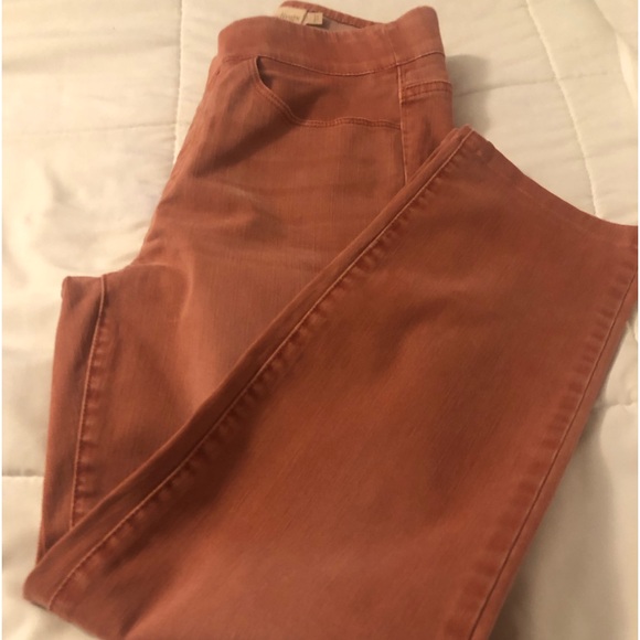Soft Surroundings Pants - EUC Soft Surroundings Ladies 5 Pocket Pull On Pants Brown / Orange Color
